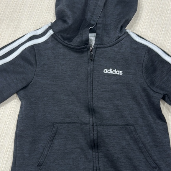 SOLD!Size 4 little boy brand bundle (nike/ adidas/ under armour) - Picture 2 of 6